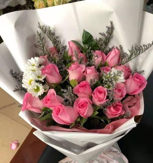 26朵玫瑰的花语之解读（探寻26朵玫瑰花所代表的花语中的深意）