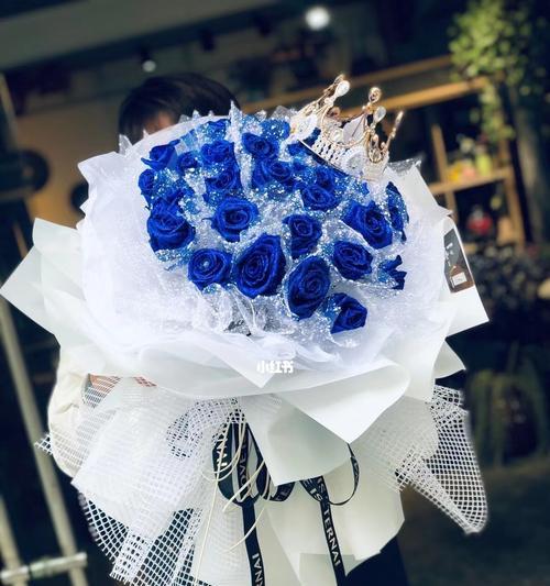 蓝色玫瑰花的象征意义与寓意（探寻蓝色玫瑰背后的奥秘）