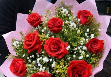 花开花谢，寄托真情——月季玫瑰百合花语（探寻花语的深意）