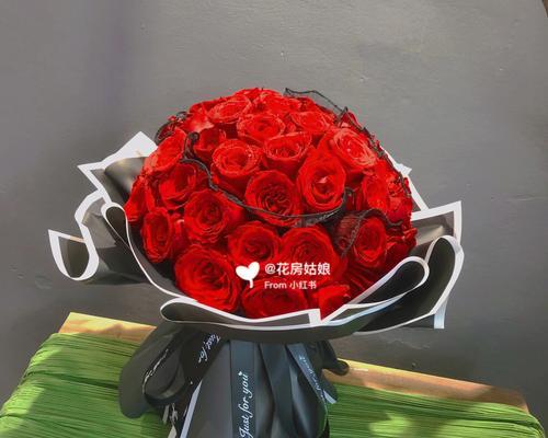 九朵玫瑰花的象征意义（用花语诠释爱的九个维度）