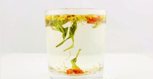 如何正确浇灌桂花树（茶水是否适合用于浇灌桂花树）