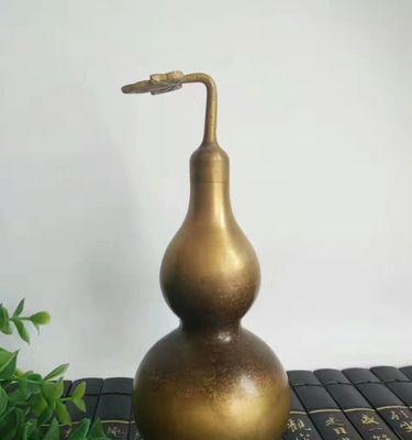 葫芦——一种寓意与风水象征丰富的植物（探究葫芦的文化内涵和风水作用）