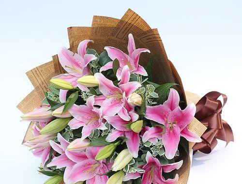 粉色百合代表什么含义？粉色百合花语的详细解读是什么？