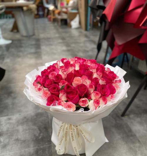 99支玫瑰圆球花束图片高清完整