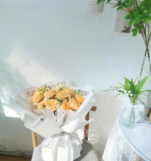 20支香槟玫瑰花束搭配什么花束好看吗