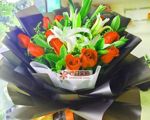 11朵玫瑰花配1朵百合花多少钱