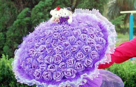7朵紫玫瑰的花语是什么？