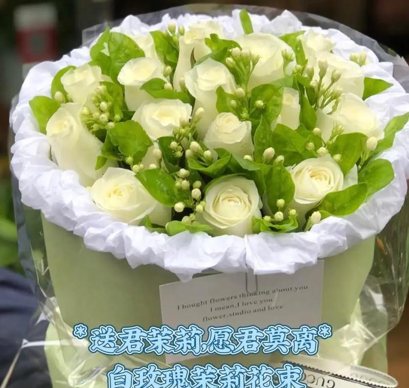 在暗色背景下白玫瑰有何含义？白玫瑰在不同情境下的象征意义是什么？