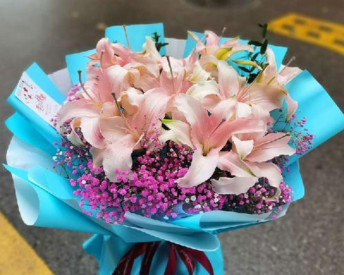 九朵百合花代表的特殊含义是什么？