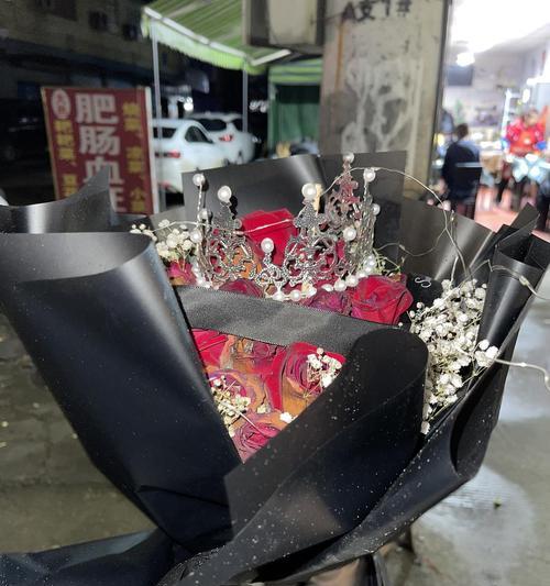转场时扔玫瑰花有何特殊含义？