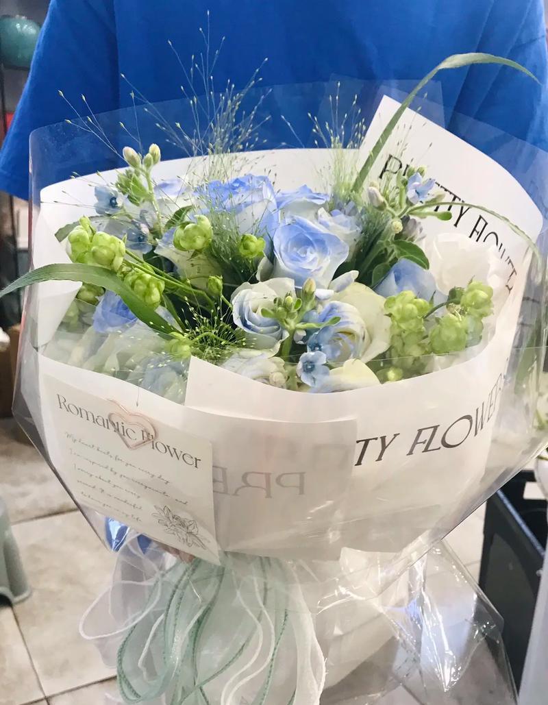19朵白玫瑰的花语是什么？这种数量的白玫瑰有何特别寓意？