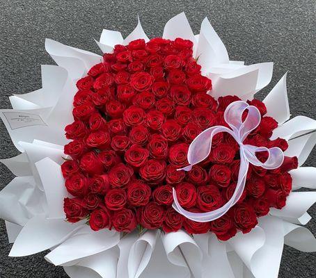 订婚送玫瑰花代表什么？订婚时送玫瑰花有何意义？