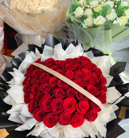 四朵火红玫瑰花的含义是什么？送四朵红玫瑰代表什么？