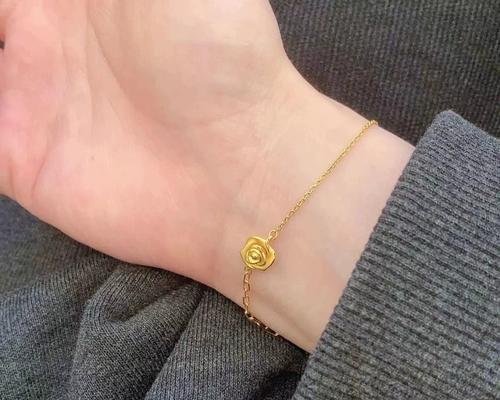 中国珠宝手链玫瑰花的寓意：手链玫瑰花代表的意义深度解读