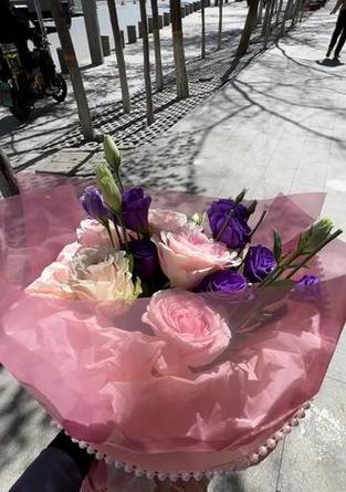 口红花束花语是什么？口红花束代表了哪些情感？