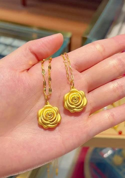 金色的花寓意象征是什么？如何理解其深层含义？