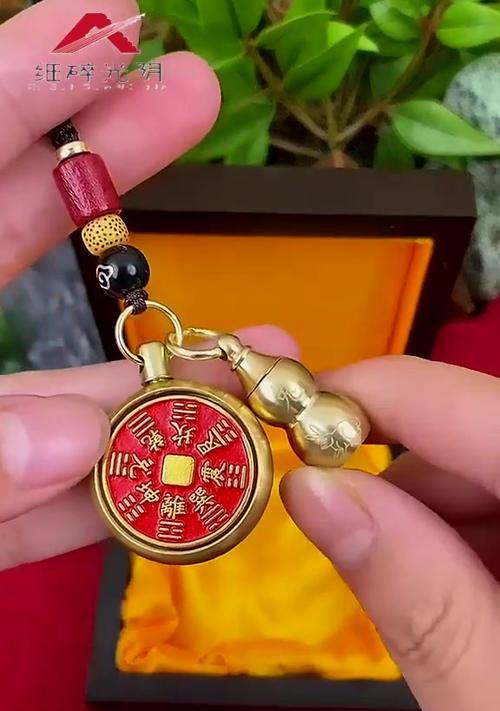 山鬼花绳的意义和象征是什么？如何正确理解其文化内涵？