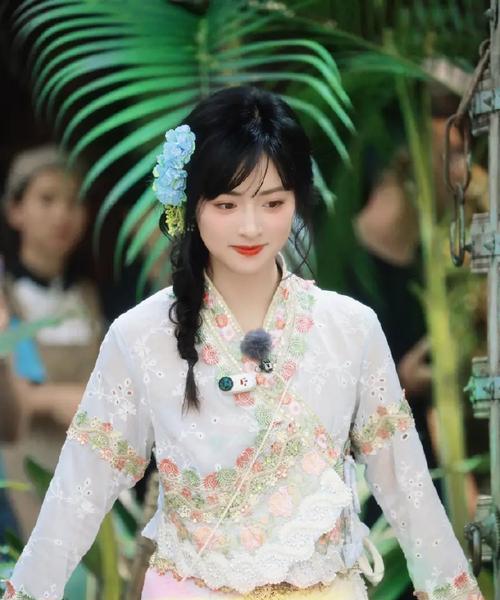 傣族戴花的含义和寓意是什么？如何理解其文化意义？