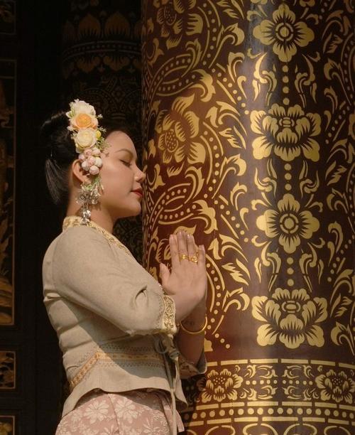 傣族戴花的含义和寓意是什么？如何理解其文化意义？