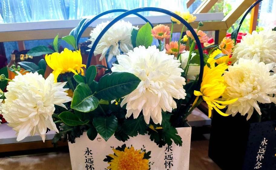 祭祀用花的含义和传统意义是什么？在仪式中扮演什么角色？