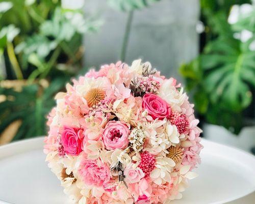 粉色牡丹手捧花的寓意是什么？新娘扔出手捧花的含义是什么？