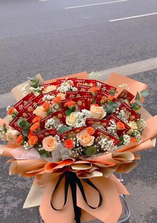 生日时送给长辈的花有何含义？如何选择适合长辈的花卉礼物？