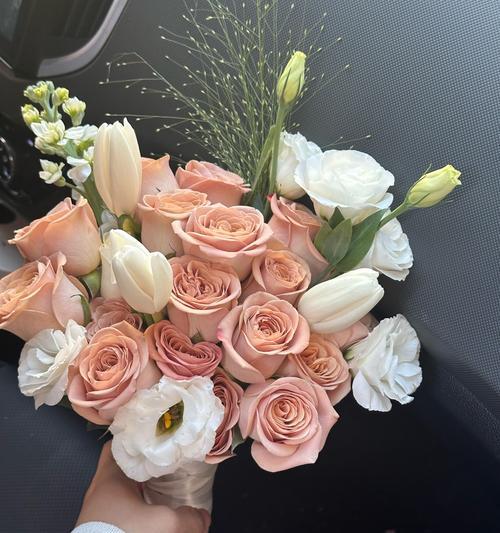 结婚手捧花代表什么？花的寓意和象征有哪些？