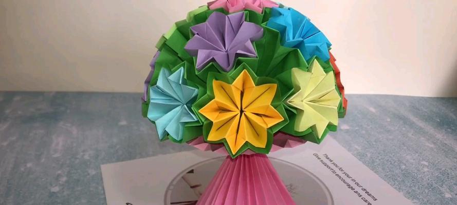 婴儿扔手捧花的寓意是什么？它在传统中代表了什么？