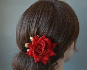 春节头上戴花有什么寓意？春节戴花的含义是什么？