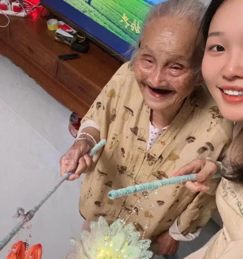 中秋节送奶奶什么花，寓意和象征是什么？
