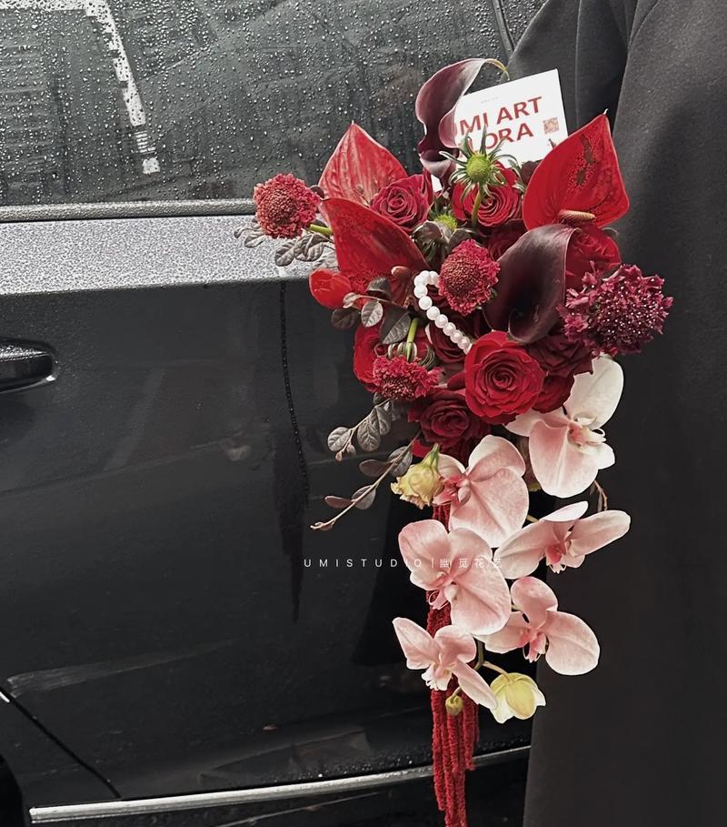 瀑布玩偶手捧花代表了什么？