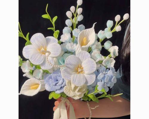 瀑布玩偶手捧花代表了什么？